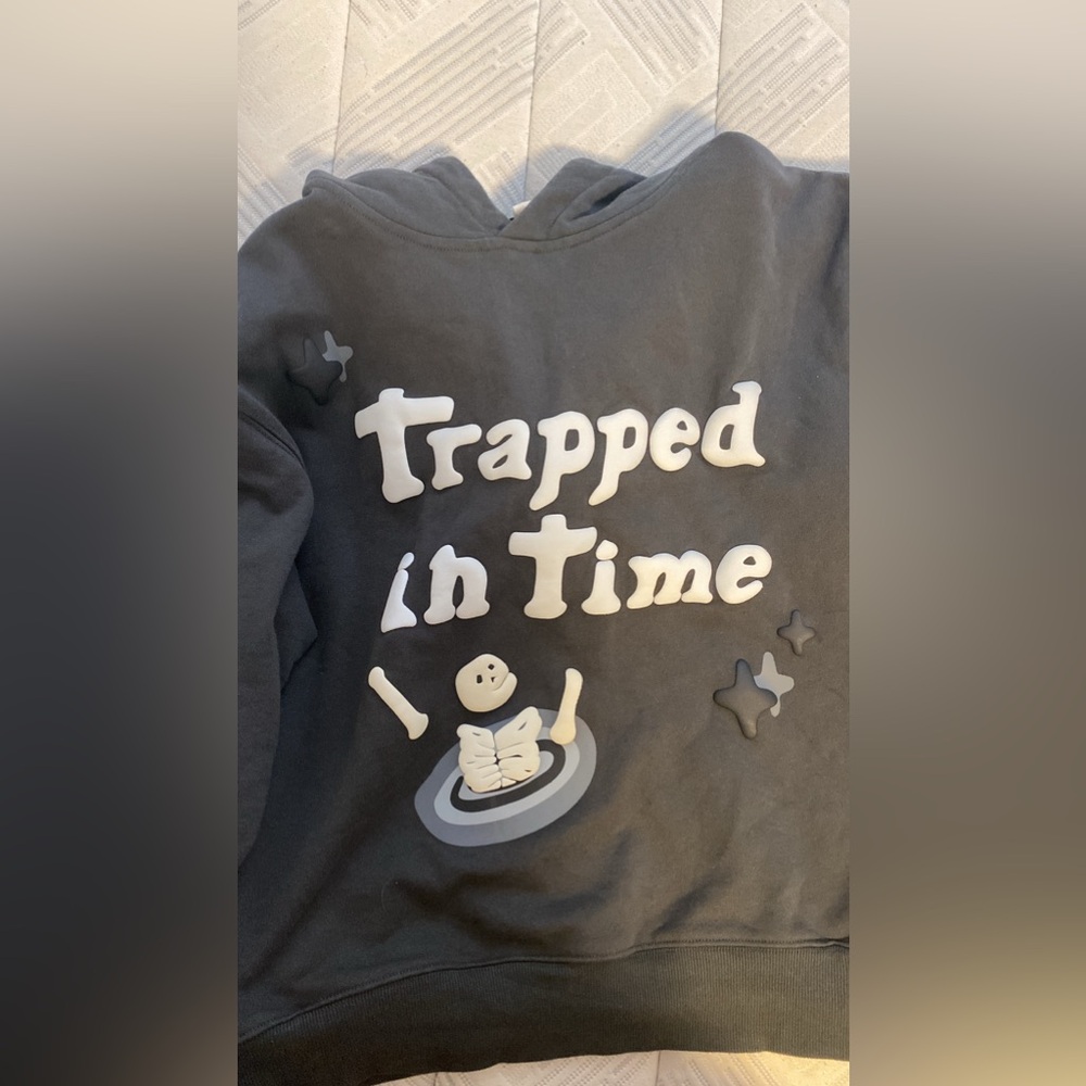 Broken Planet Trapped in time Green Hoodie Medium